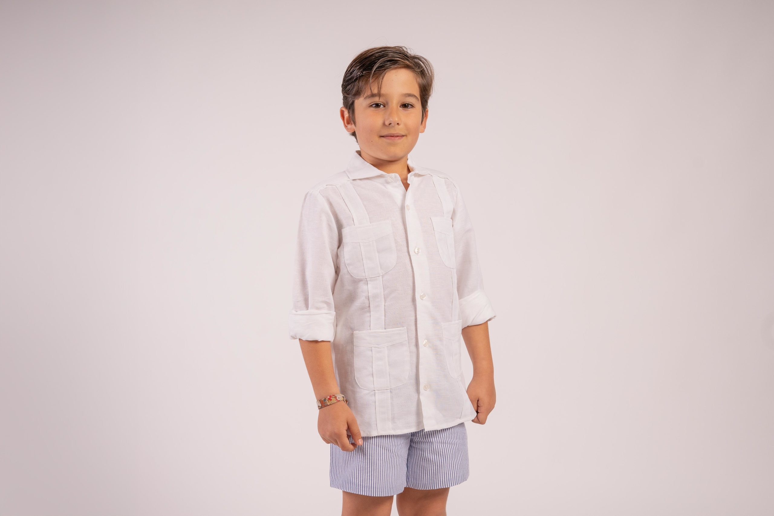 pantalonconguayaberablanca